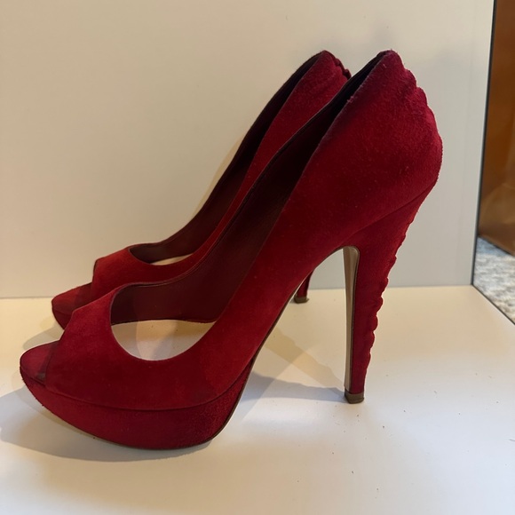Miu Miu Suede Peep Toe Red Heels with detailed Stitching on the Heel Sz 38 - Picture 7 of 13